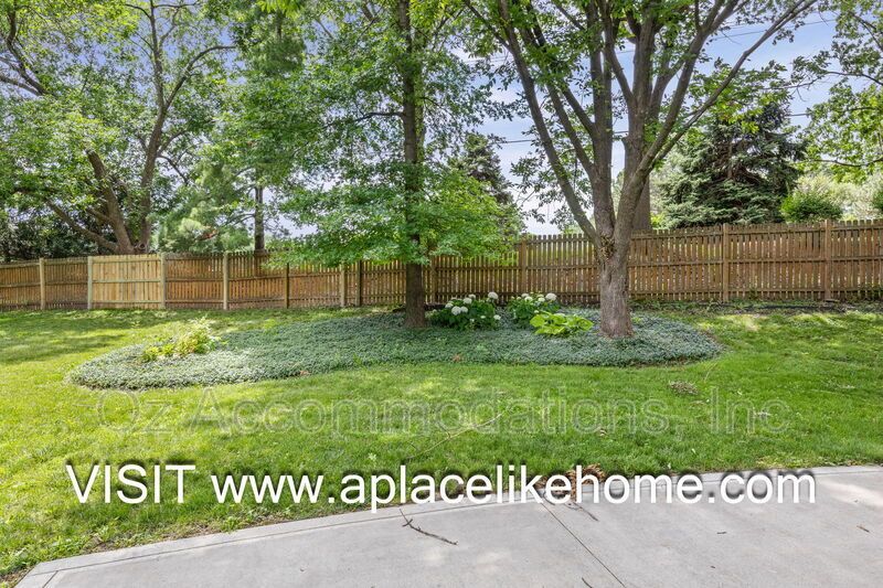 AVAILABLE NOW!! 11626 Woordward St. Overland Park, KS 66210 property image