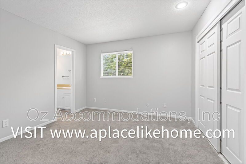 9702 Sheperds Dr, Unit B property image