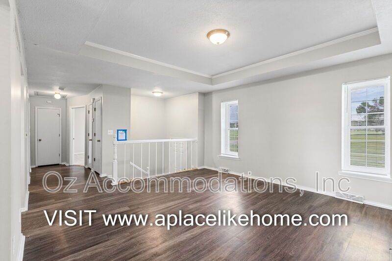 AVAILABLE NOW! 204 Bedford St. Gardner, KS 66030 property image