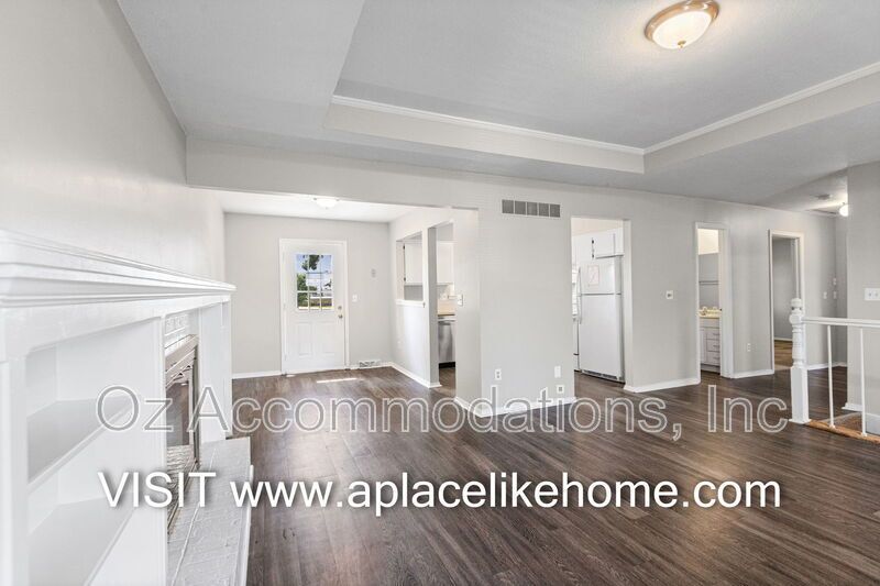 AVAILABLE NOW! 204 Bedford St. Gardner, KS 66030 property image