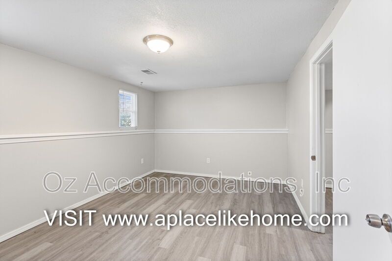 AVAILABLE NOW! 204 Bedford St. Gardner, KS 66030 property image