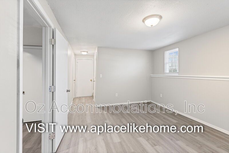 AVAILABLE NOW! 204 Bedford St. Gardner, KS 66030 property image