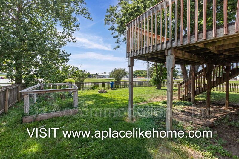 AVAILABLE NOW! 204 Bedford St. Gardner, KS 66030 property image