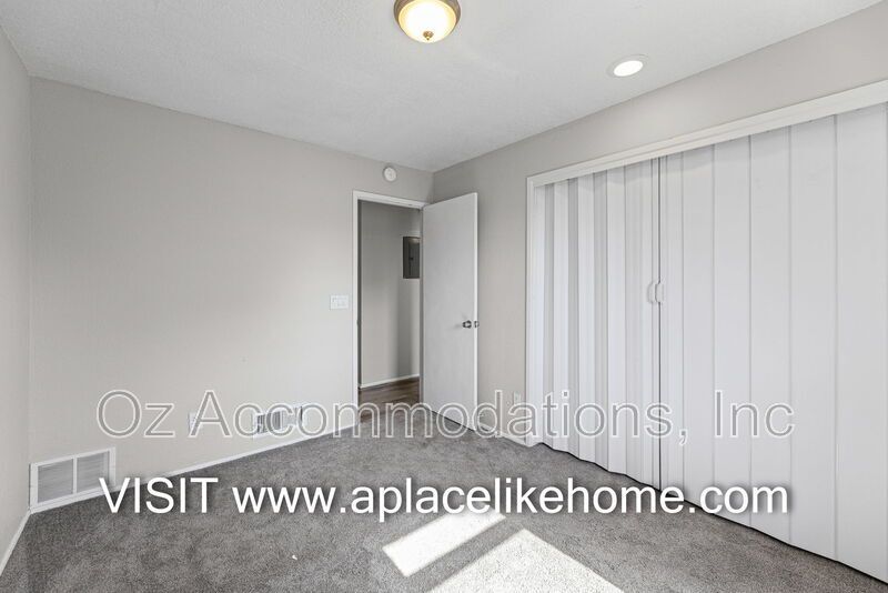 1428 NW 64th Terr, Kansas City, MO  64118 property image