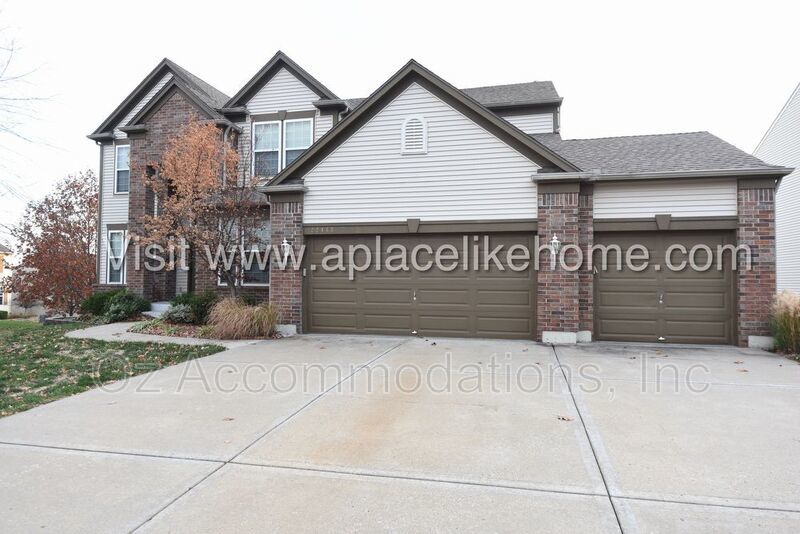 22413 W 113th Ter Olathe, KS 66061 property image