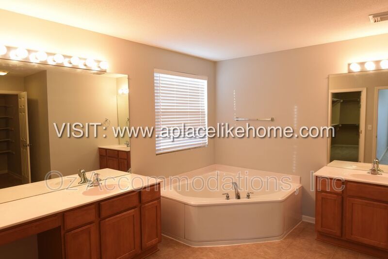 22413 W 113th Ter Olathe, KS 66061 property image