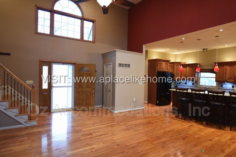 AVAILABLE NOW! 1140 SW Huntington Dr Blue Springs, MO 64015 property image