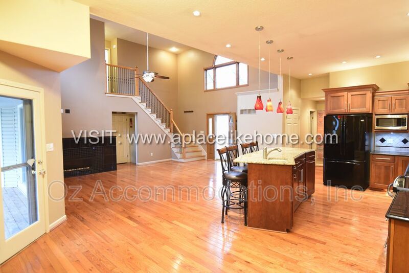 AVAILABLE NOW! 1140 SW Huntington Dr Blue Springs, MO 64015 property image