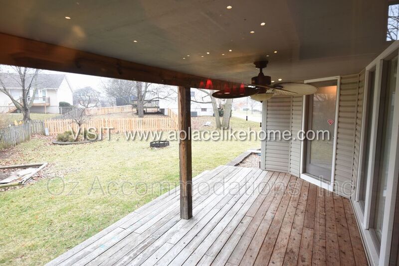 AVAILABLE NOW! 1140 SW Huntington Dr Blue Springs, MO 64015 property image