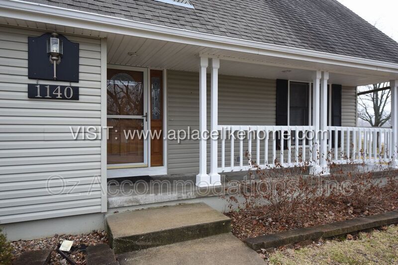 AVAILABLE NOW! 1140 SW Huntington Dr Blue Springs, MO 64015 property image