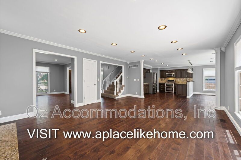 Spacious 4-Bedroom Home in Overland Park property image