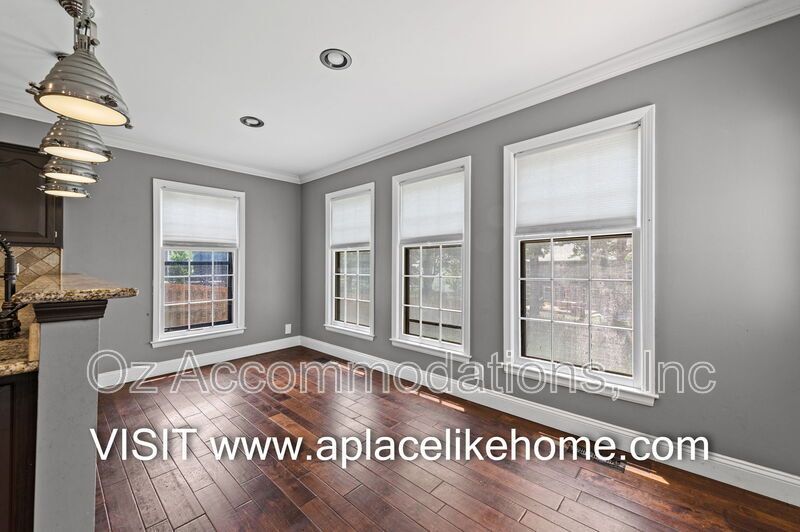 Spacious 4-Bedroom Home in Overland Park property image