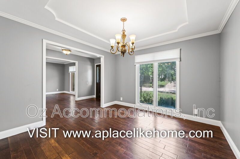 Spacious 4-Bedroom Home in Overland Park property image