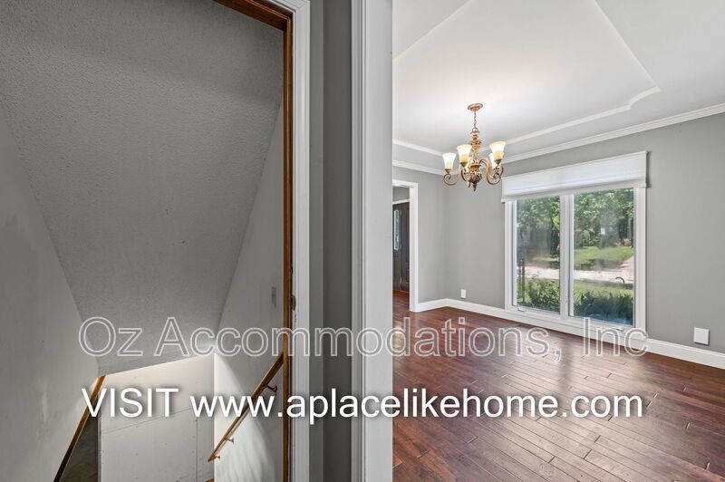 Spacious 4-Bedroom Home in Overland Park property image