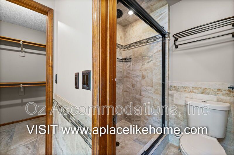 Spacious 4-Bedroom Home in Overland Park property image