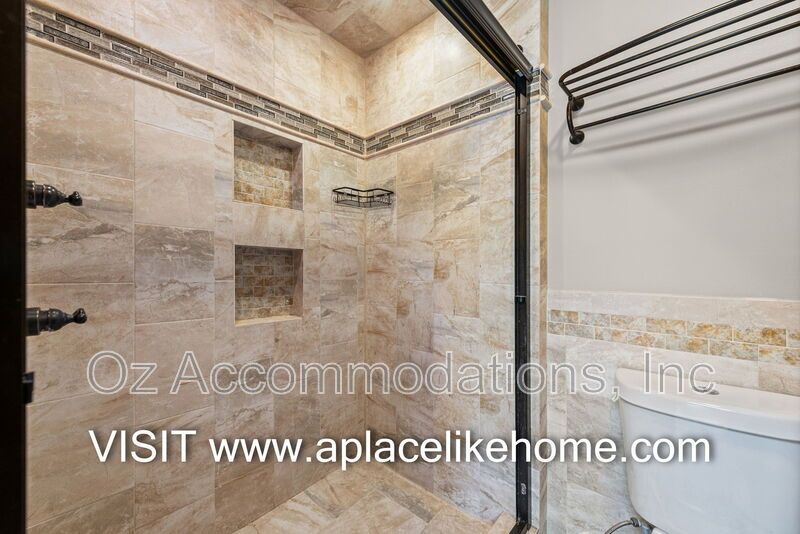 Spacious 4-Bedroom Home in Overland Park property image