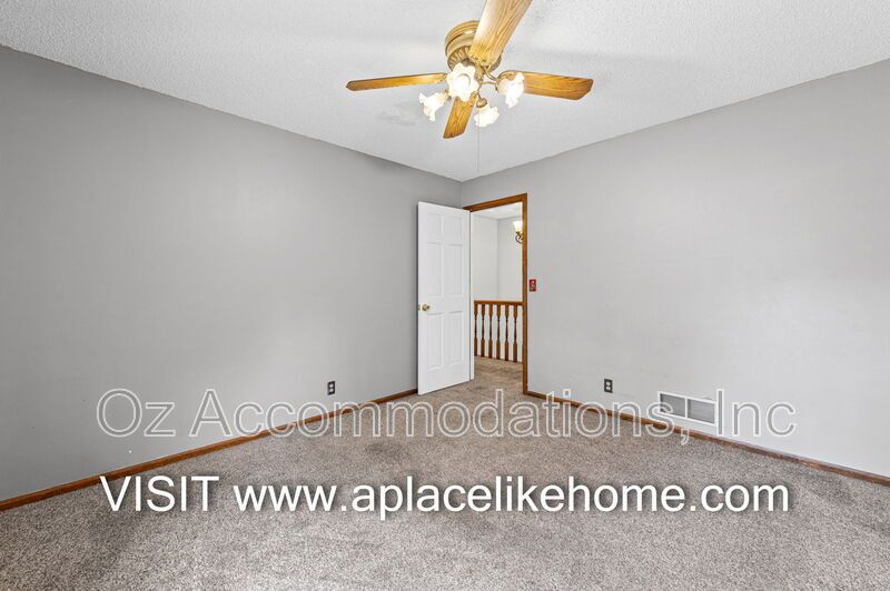 Spacious 4-Bedroom Home in Overland Park property image