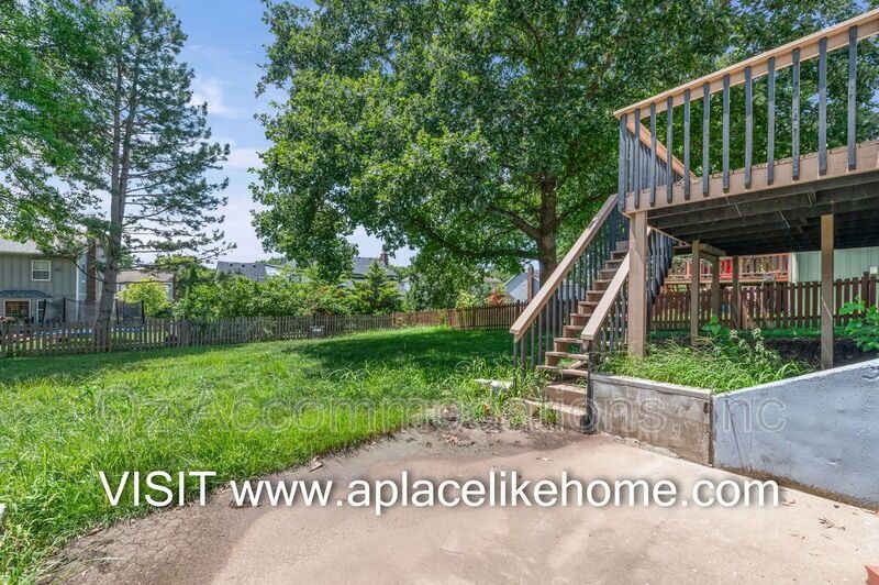Spacious 4-Bedroom Home in Overland Park property image