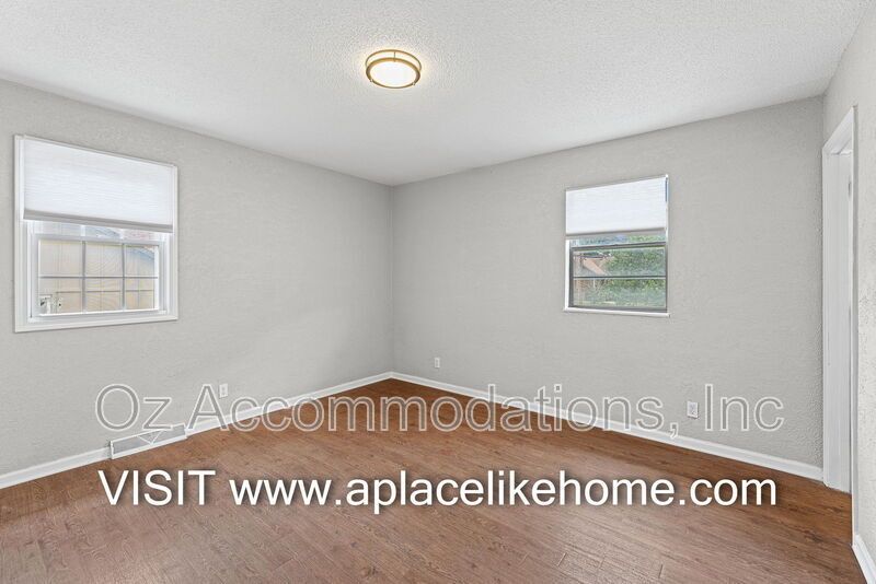PRICE DROP!! 1105 W Elm Ter Olathe, KS 66061 property image