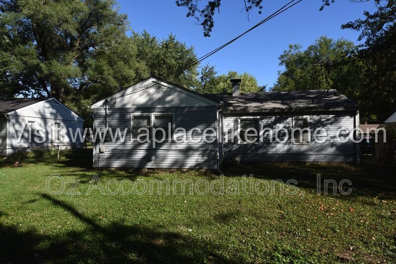 8918 E 74th St Raytown, MO 64133 property image