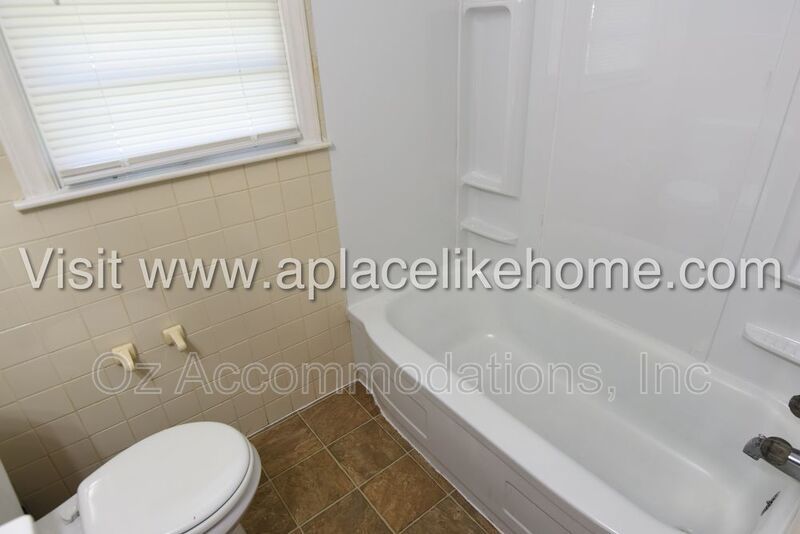 8918 E 74th St Raytown, MO 64133 property image