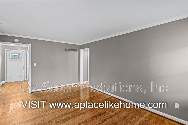8870 Westbrooke Dr property image