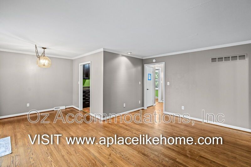 8870 Westbrooke Dr property image