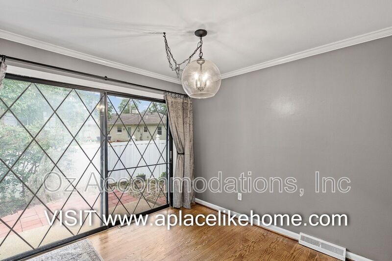 8870 Westbrooke Dr property image