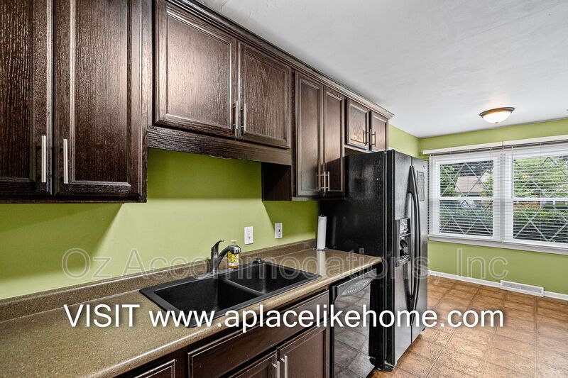 8870 Westbrooke Dr property image