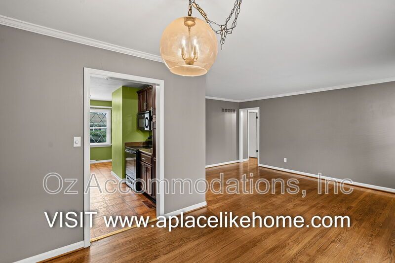 8870 Westbrooke Dr property image