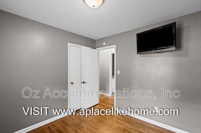 8870 Westbrooke Dr property image