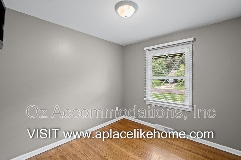 8870 Westbrooke Dr property image