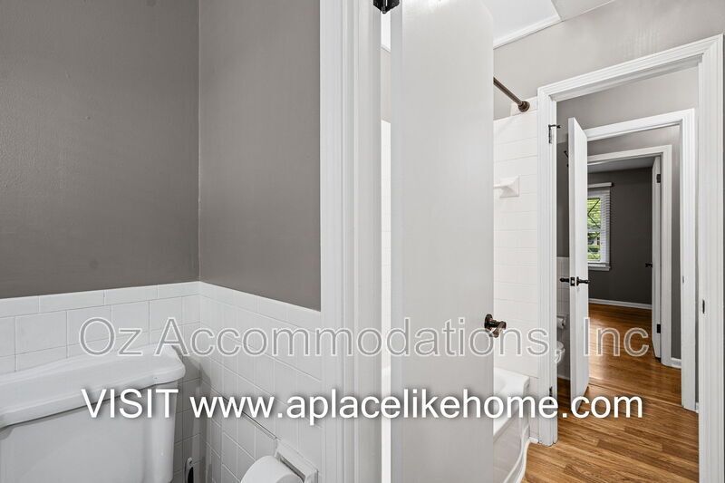 8870 Westbrooke Dr property image