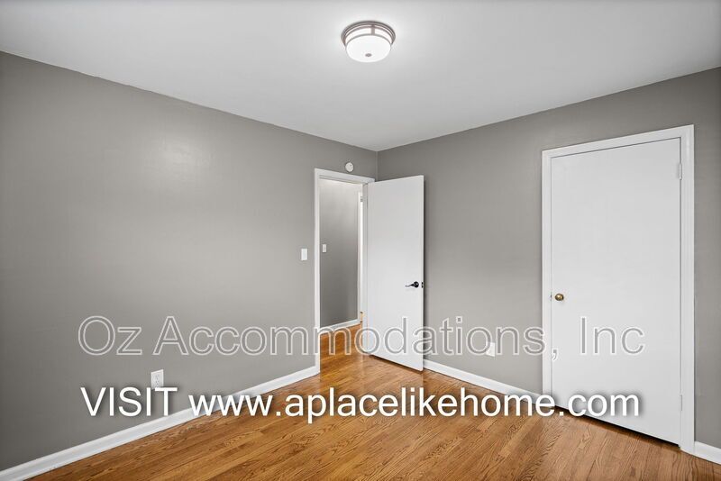 8870 Westbrooke Dr property image