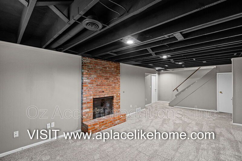 8870 Westbrooke Dr property image