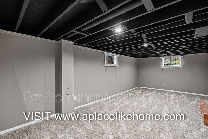 8870 Westbrooke Dr property image
