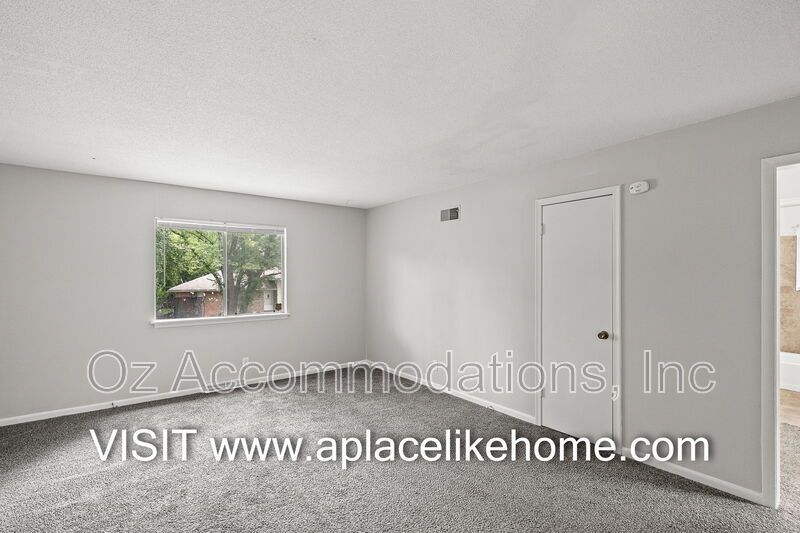 1606 N 63 Pl, Kansas City, KS 66102 property image