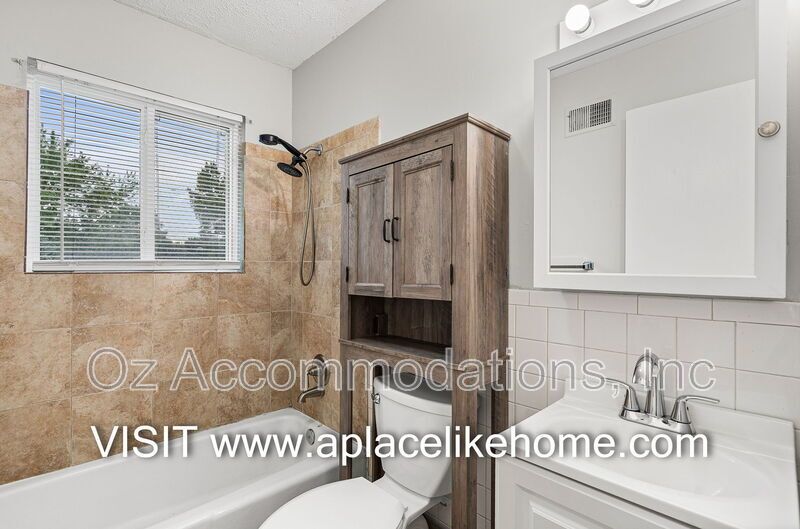 1606 N 63 Pl, Kansas City, KS 66102 property image