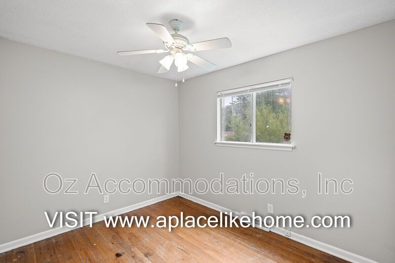 1606 N 63 Pl, Kansas City, KS 66102 property image