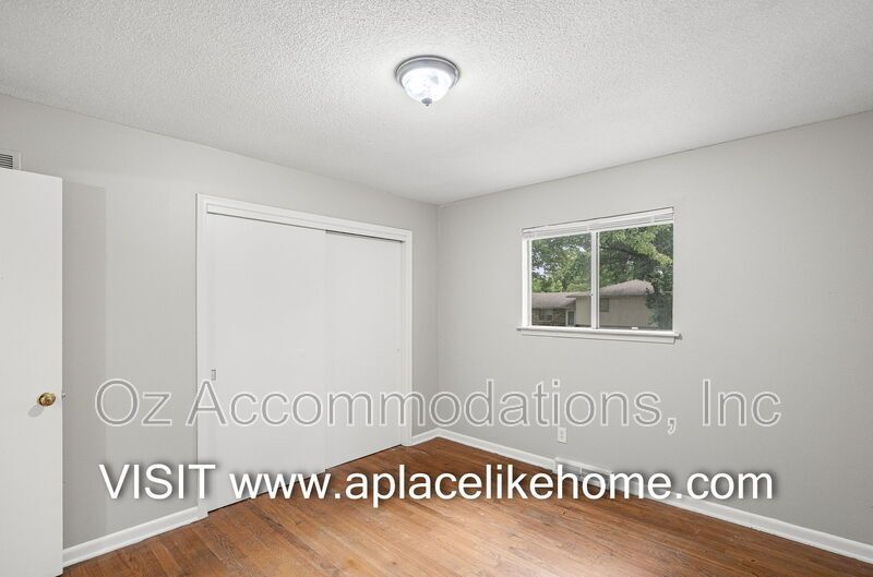 1606 N 63 Pl, Kansas City, KS 66102 property image