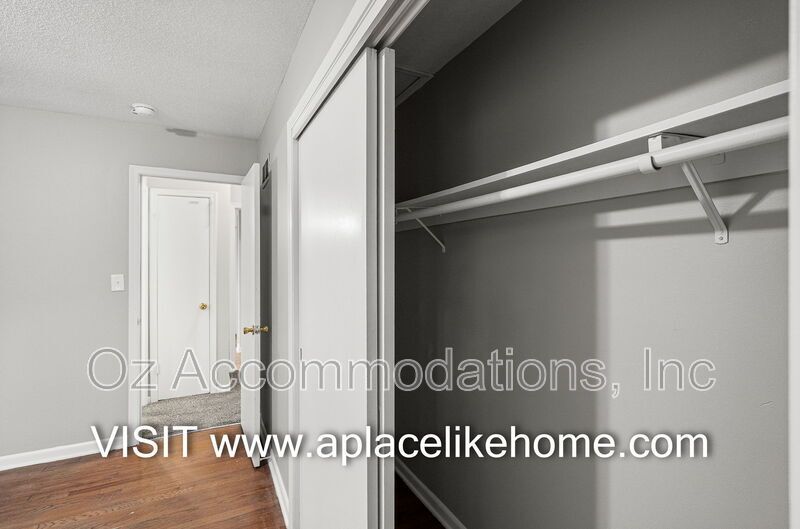 1606 N 63 Pl, Kansas City, KS 66102 property image
