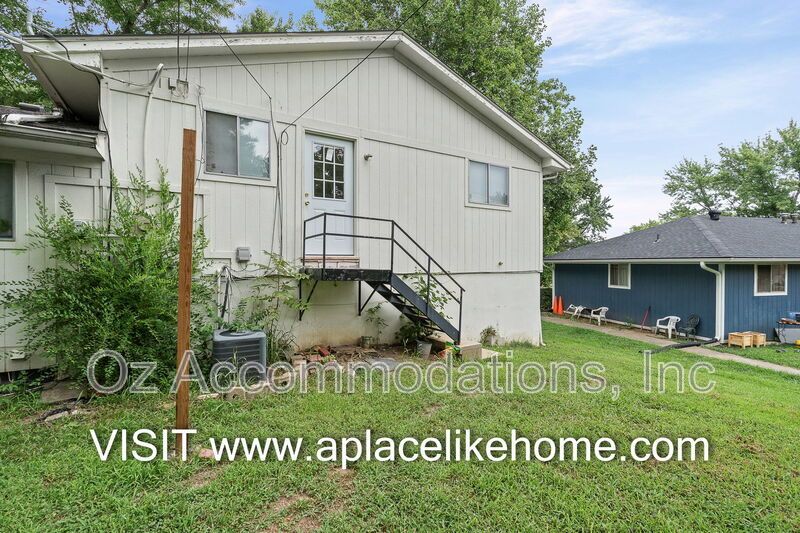 1606 N 63 Pl, Kansas City, KS 66102 property image