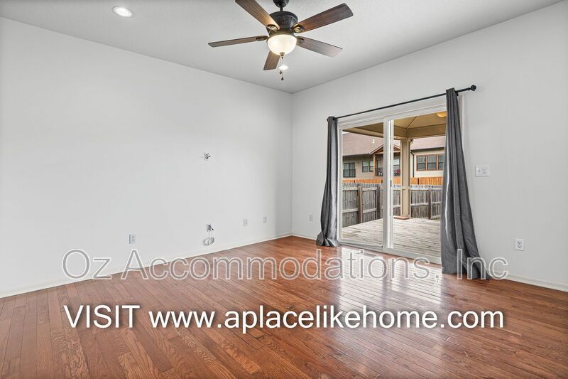 34076 W 90th Cir De Soto, KS 66018 property image
