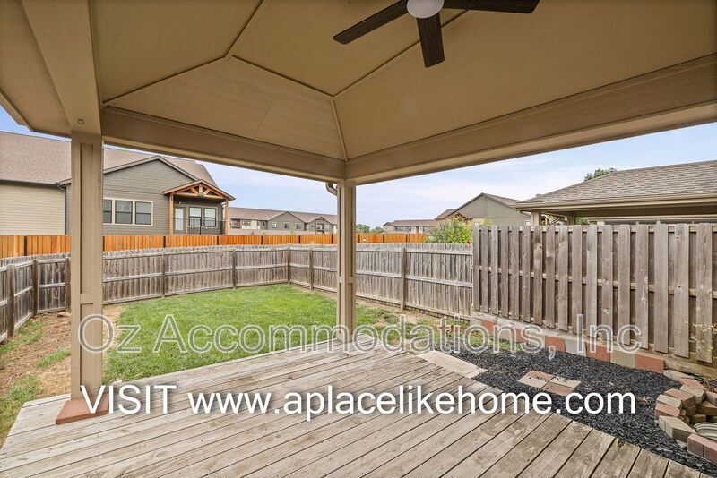 34076 W 90th Cir De Soto, KS 66018 property image