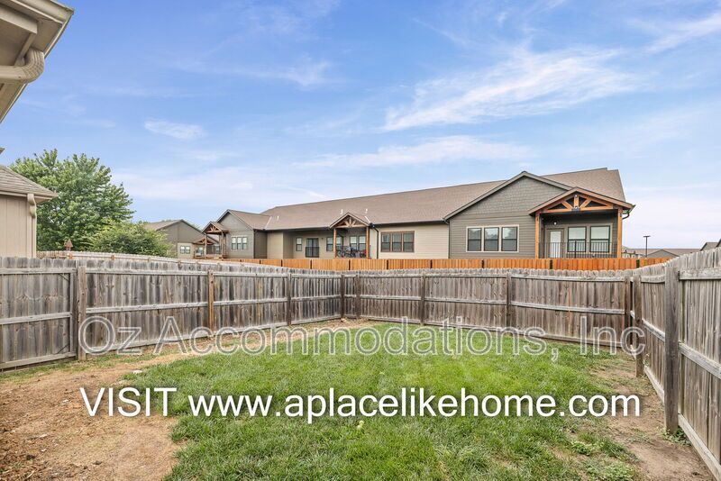 34076 W 90th Cir De Soto, KS 66018 property image