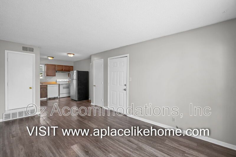 8201 Spring Valley Road 15B Belton, MO 64012 property image