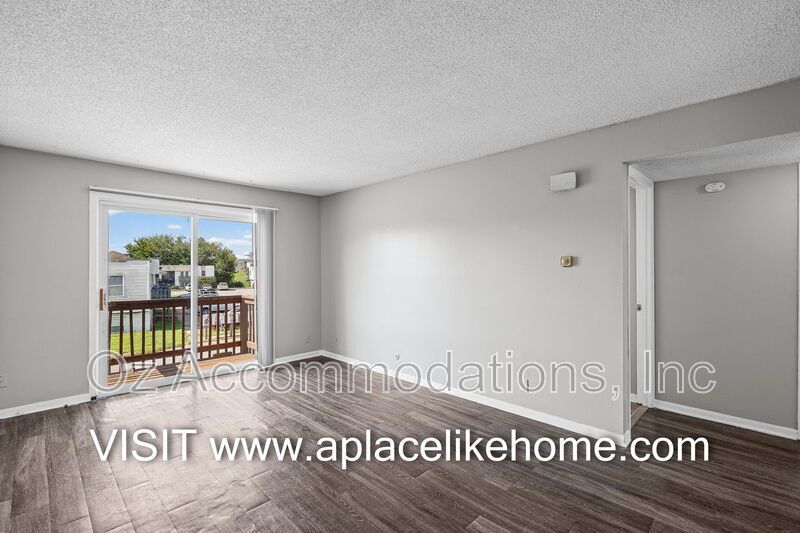 8201 Spring Valley Road 15B Belton, MO 64012 property image