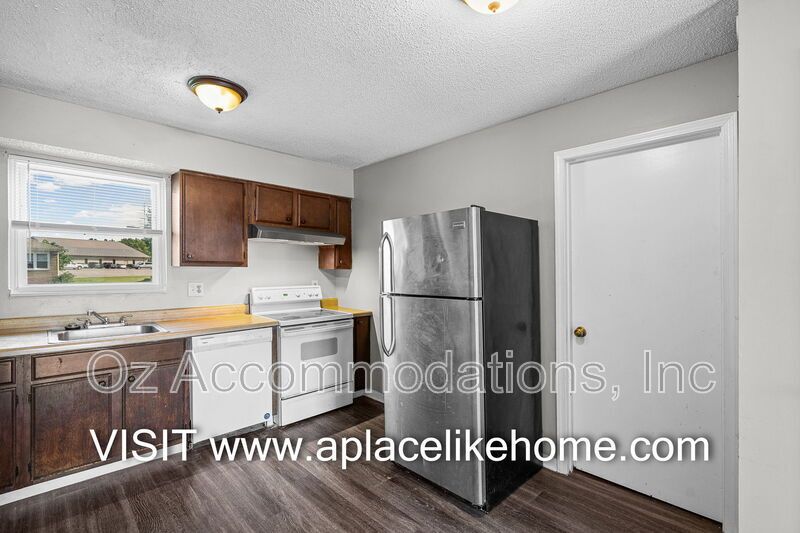8201 Spring Valley Road 15B Belton, MO 64012 property image