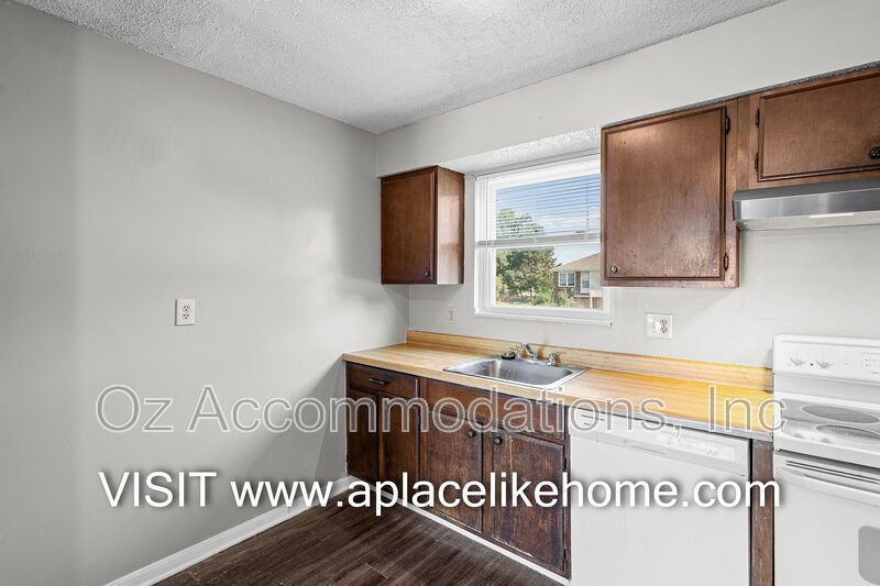 8201 Spring Valley Road 15B Belton, MO 64012 property image