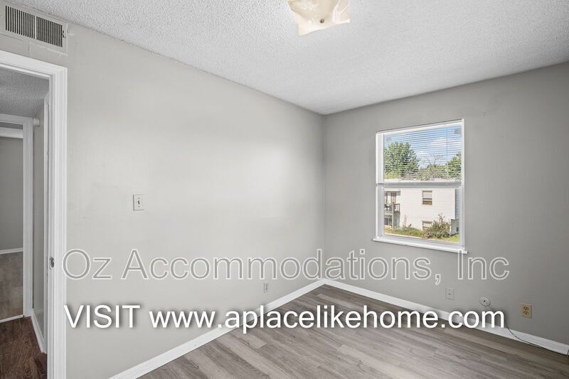 8201 Spring Valley Road 15B Belton, MO 64012 property image